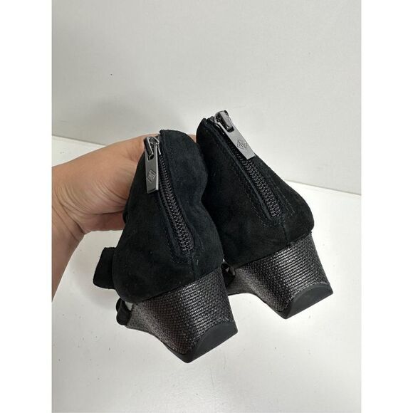 Donald Pliner Sandals Womens Size 6.5 Black Vela Suede Open Toe Shoes - Picture 6 of 11